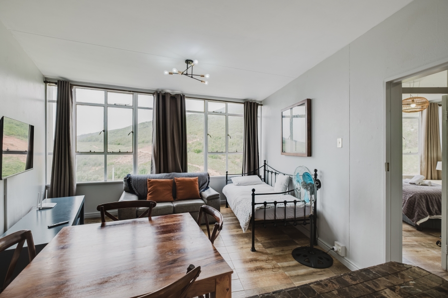 1 Bedroom Property for Sale in Vredehoek Western Cape